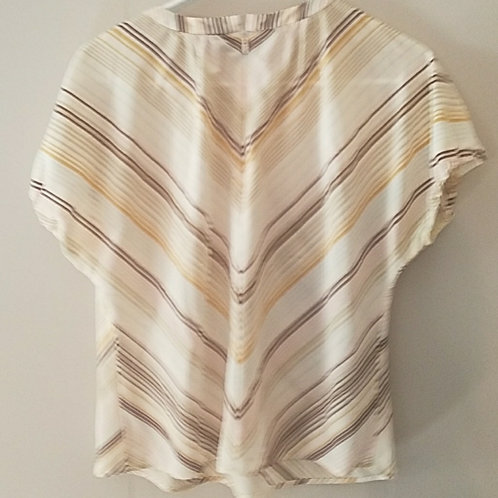multi colored blouse - Picture 2 of 3